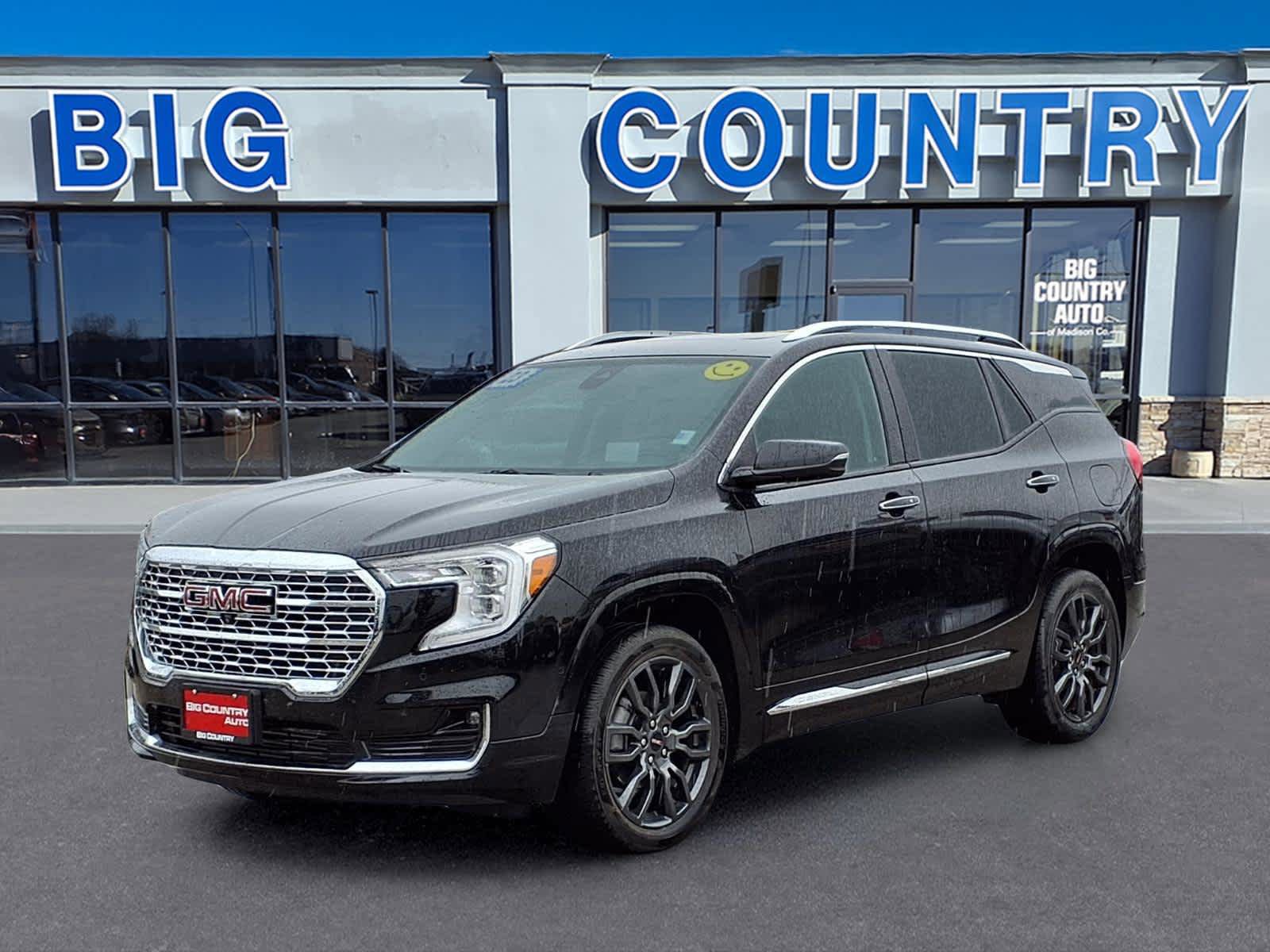 Used 2023 GMC Terrain Denali w/ Black Diamond Edition
