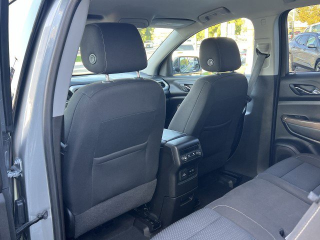 Used 2023 GMC Acadia SLE w/ Driver Convenience Package image 21