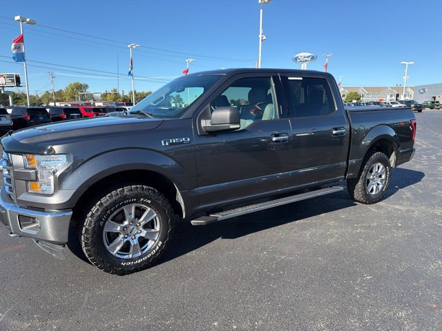 Used 2017 Ford F150 XLT w/ Equipment Group 302A Luxury AWD/4WD image 4