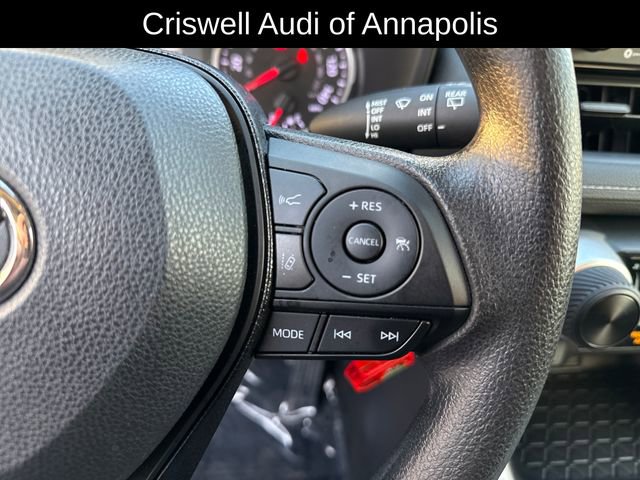 Used 2021 Toyota RAV4 LE image 16