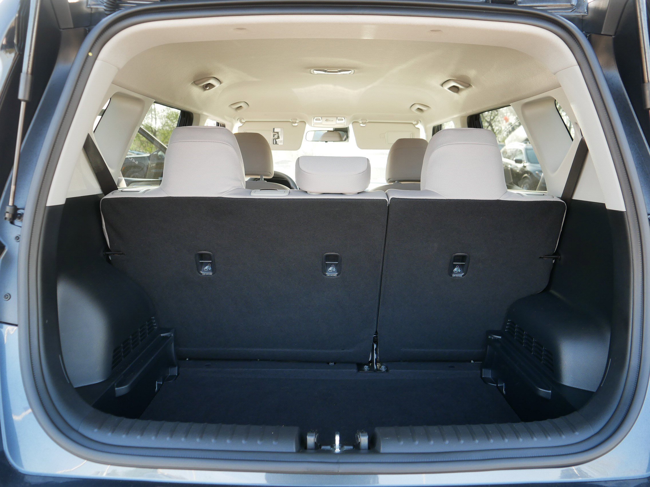 Certified 2025 Kia Soul LX FWD image 18