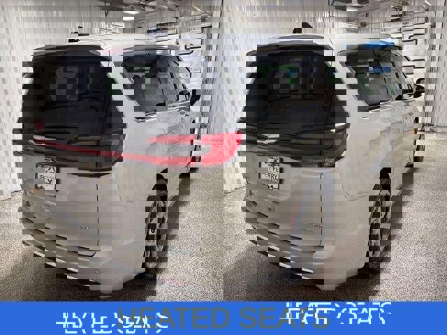 Used 2024 Chrysler Pacifica Limited image 4