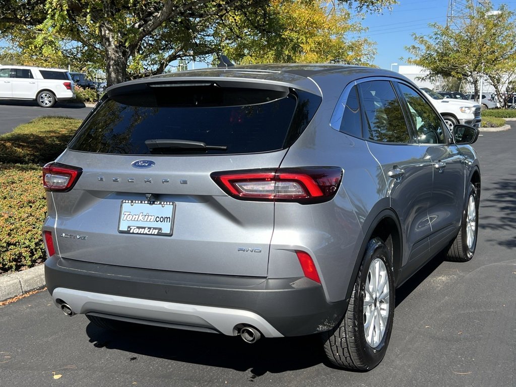 Used 2024 Ford Escape Active image 3