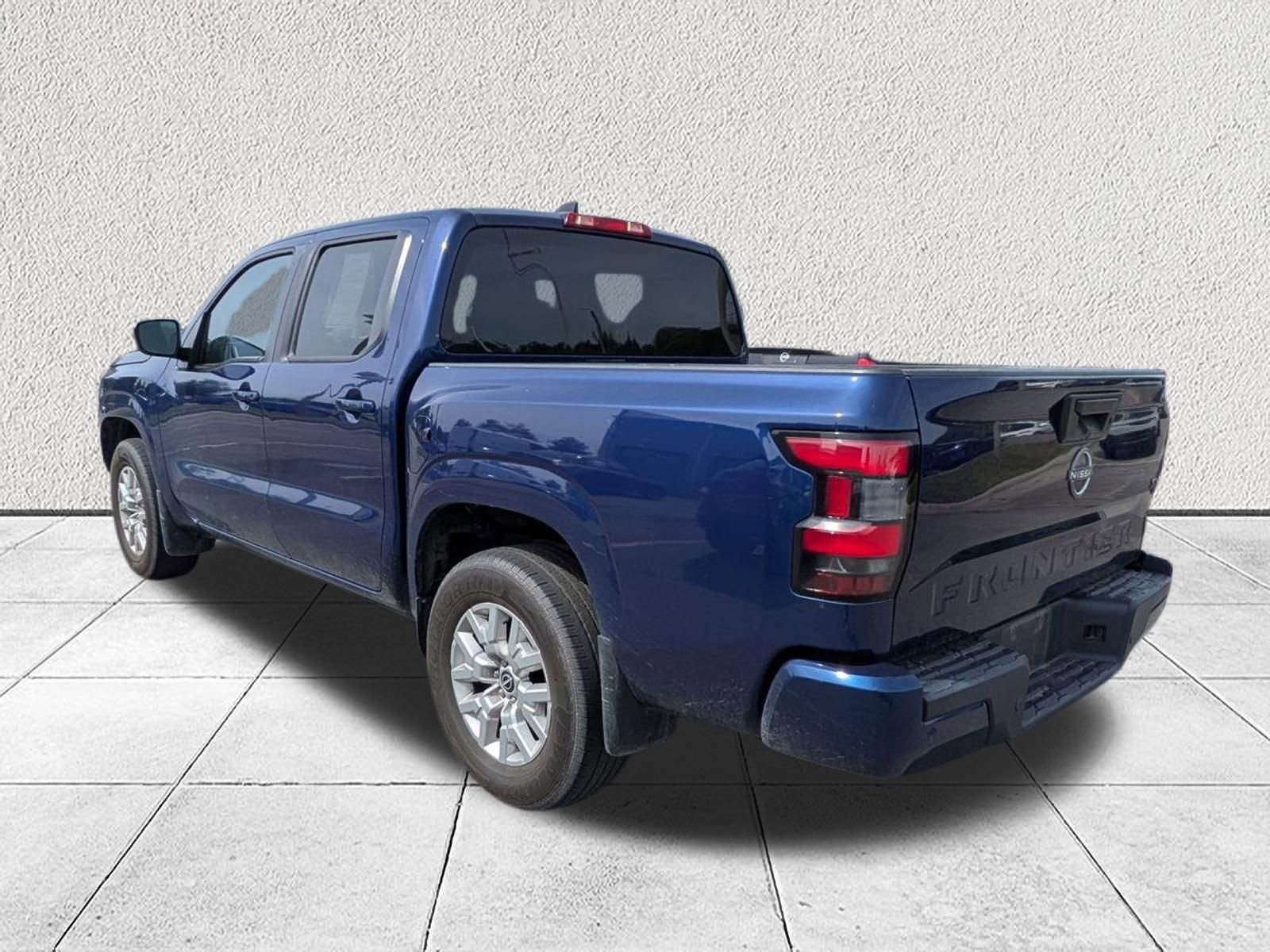 Used 2022 Nissan Frontier SV w/ Technology Package RWD image 5