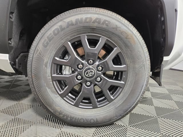 Used 2026 Toyota 4Runner SR5 AWD/4WD image 11