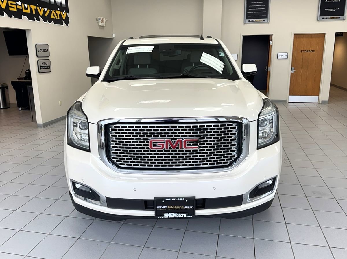 Used 2015 GMC Yukon Denali w/ Touring Package image 3