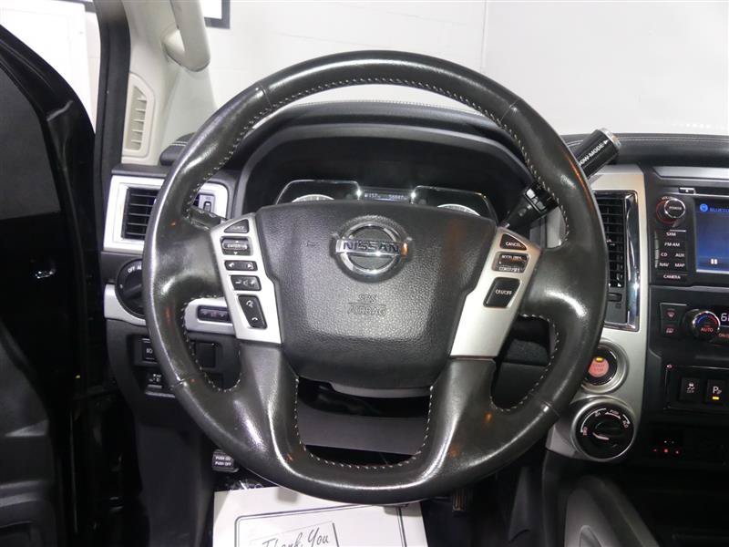 Used 2018 Nissan Titan PRO-4X AWD/4WD image 30