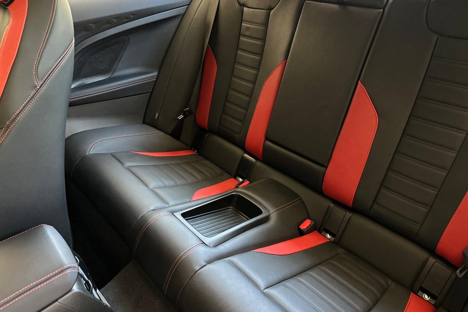 Used 2025 BMW 230i Coupe w/ M Sport Package RWD image 11