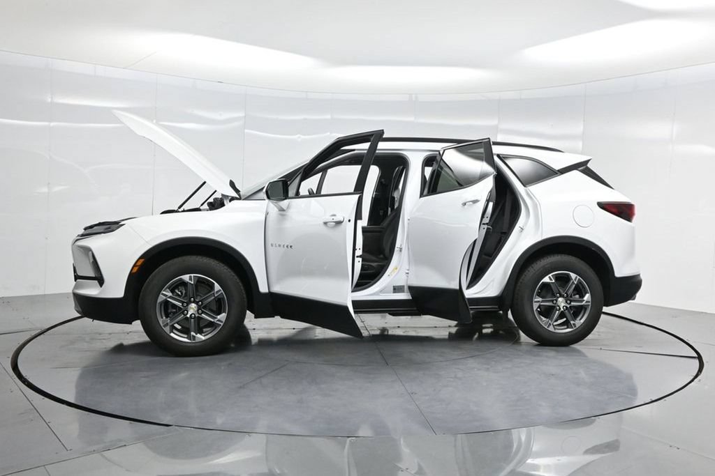 New 2025 Chevrolet Blazer LT w/ Convenience Package FWD image 56