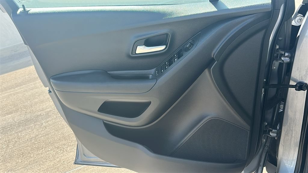 Used 2020 Chevrolet Trax LS w/ Tint and Cruise Package FWD image 19