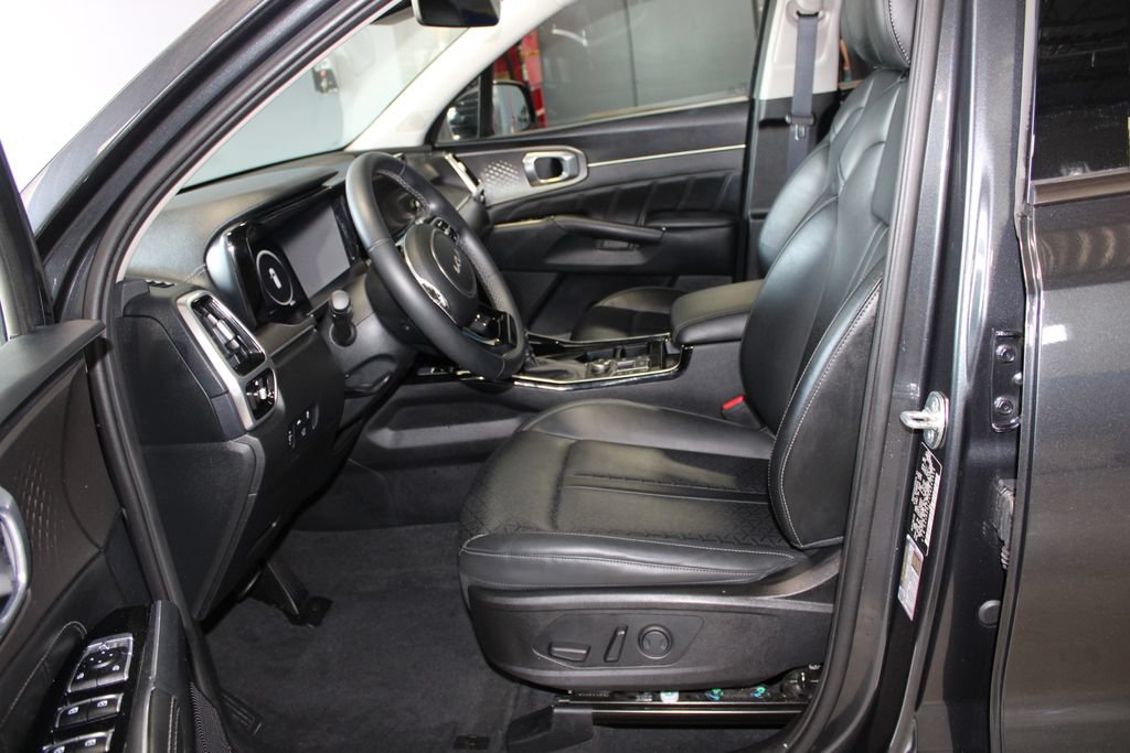 Used 2023 Kia Sorento SX AWD/4WD image 8