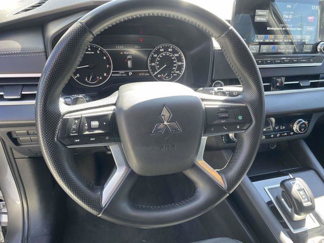 Used 2024 Mitsubishi Outlander SE image 15