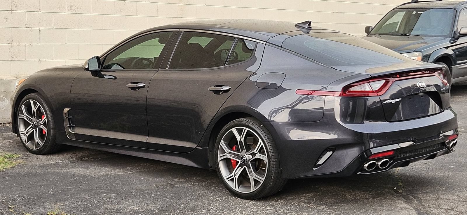 Used 2019 Kia Stinger GT2 RWD image 3