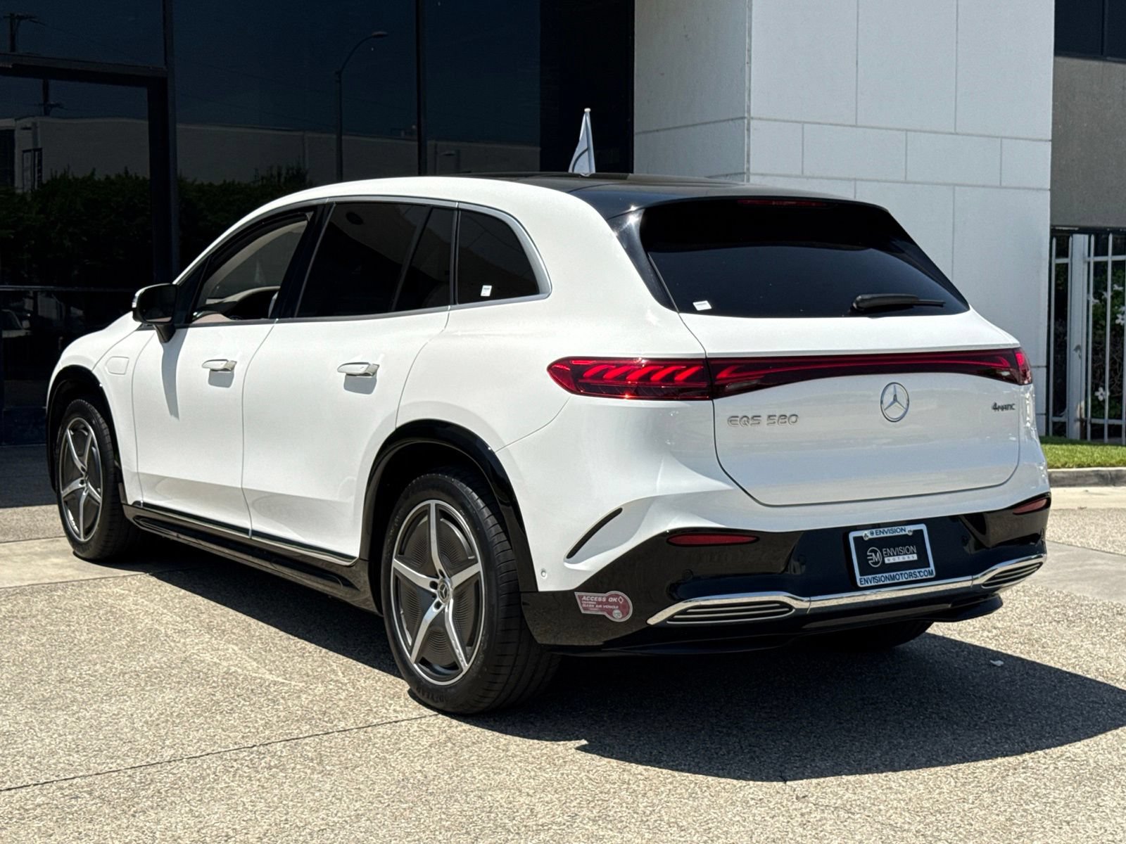 Used 2023 Mercedes-Benz EQS 580 4MATIC SUV image 10