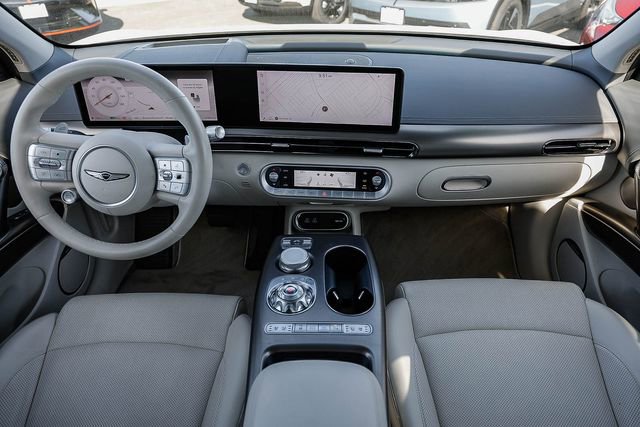 Used 2023 Genesis GV60 Advanced image 12