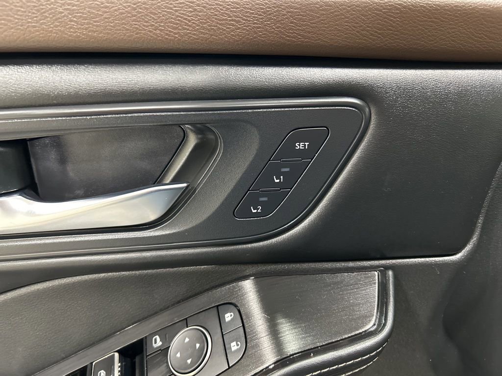 Used 2023 Nissan Rogue SL image 16