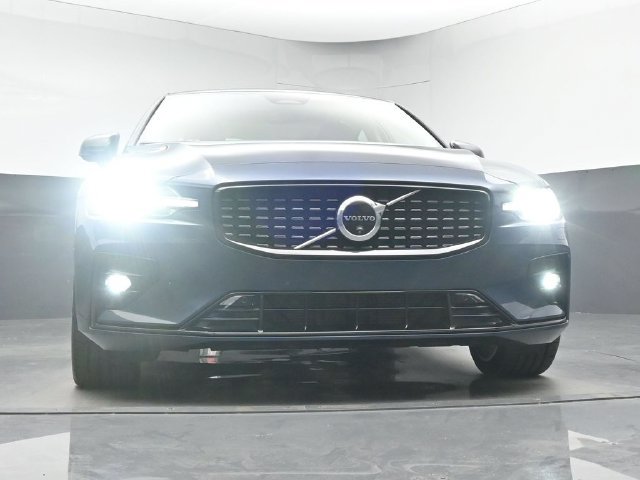 Used 2024 Volvo S60 B5 Plus w/ Climate Package FWD image 36