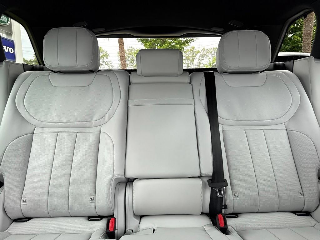 New 2026 Land Rover Range Rover Sport SE AWD/4WD image 14