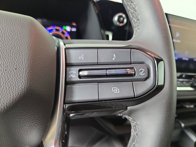 Used 2025 Chevrolet Colorado LT w/ Advanced Trailering Package image 23