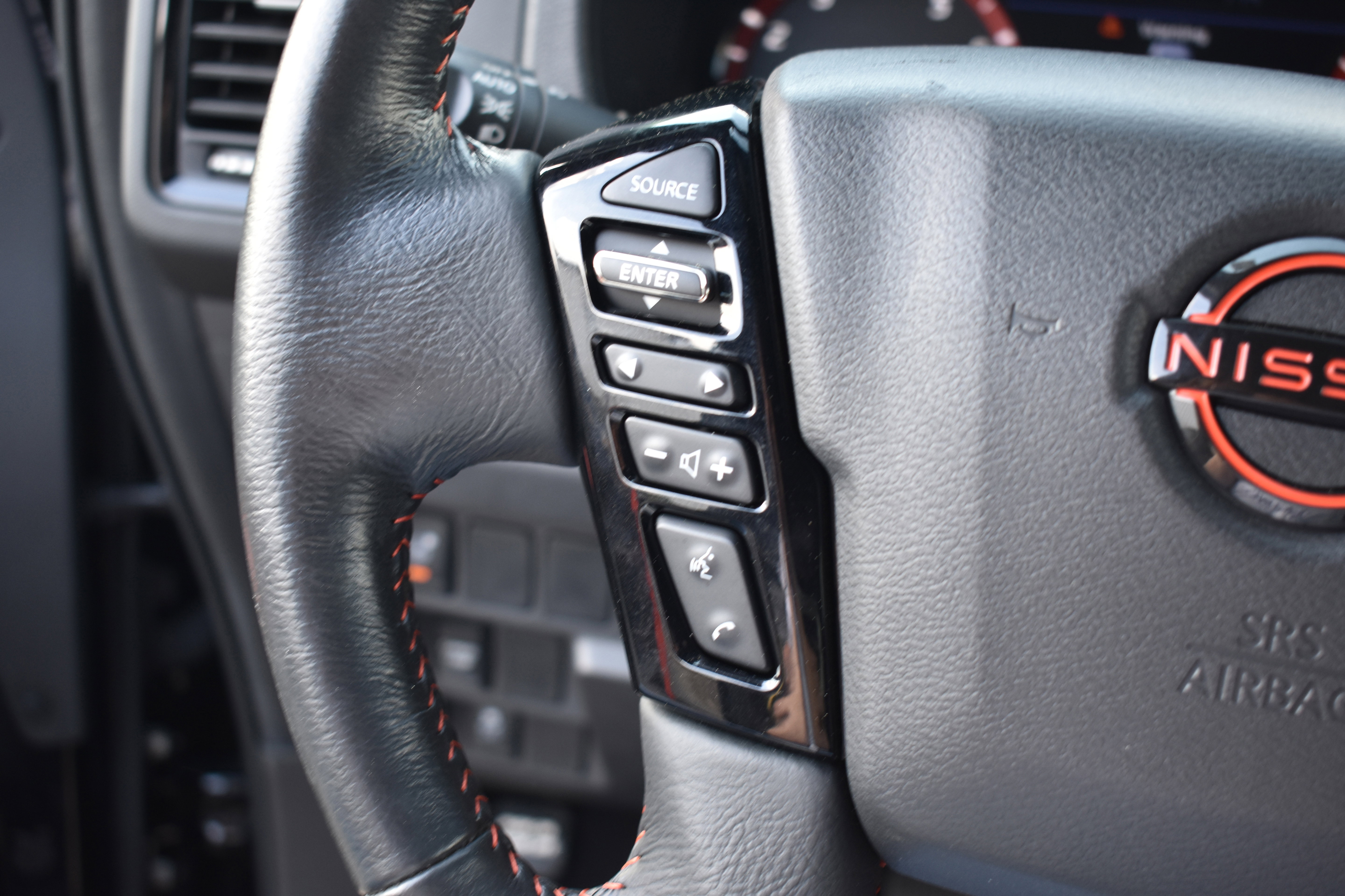 Used 2023 Nissan Frontier Pro-X w/ Technology Package image 15