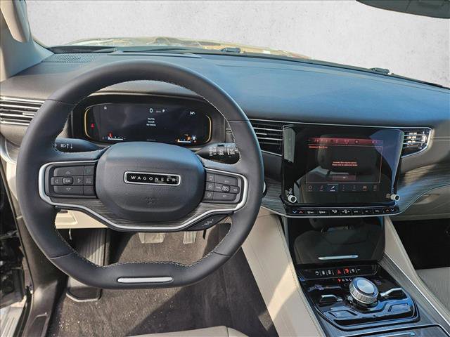 Used 2023 Jeep Wagoneer L Series III w/ Premium Group I image 17