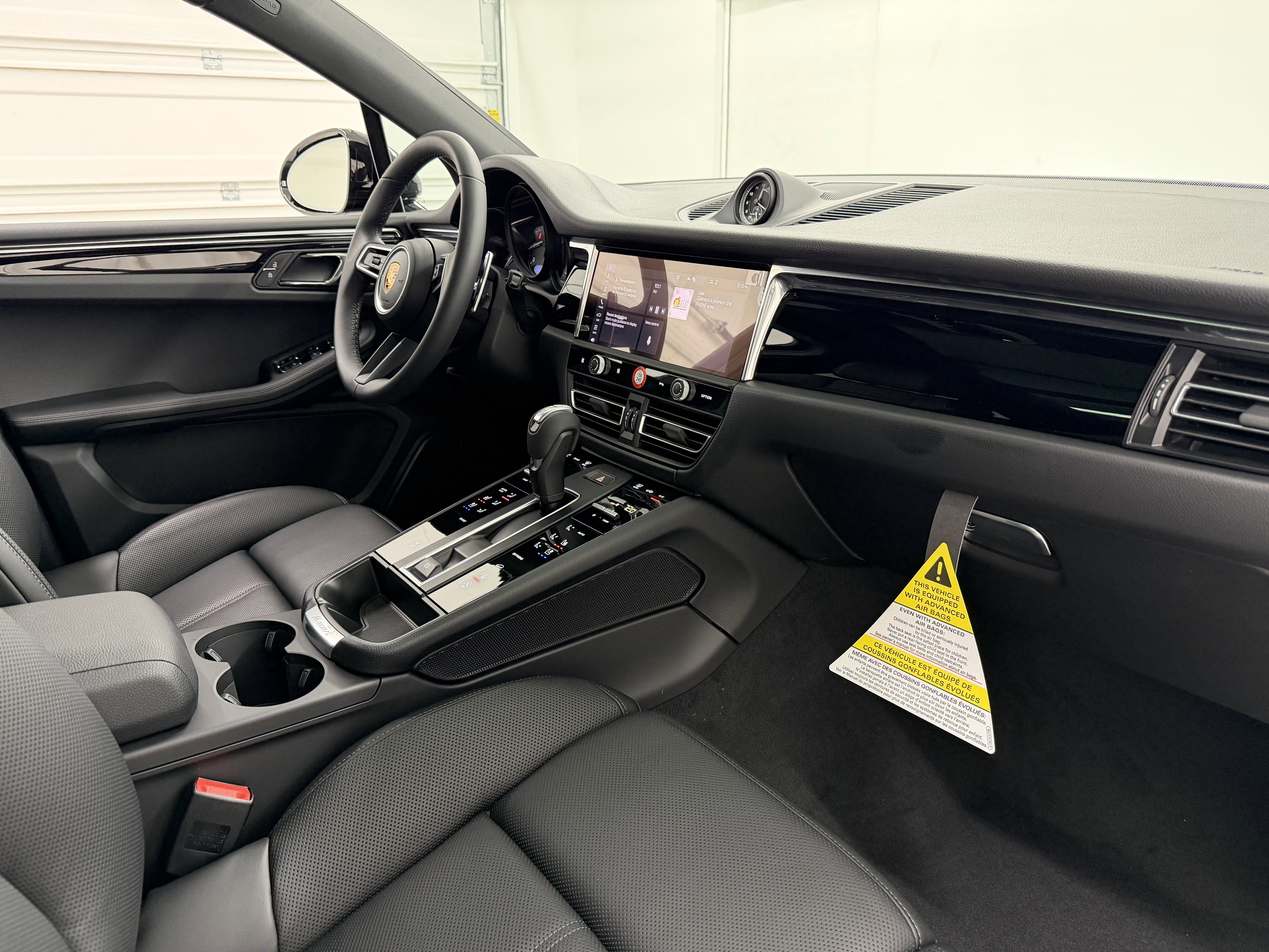 New 2026 Porsche Macan image 24