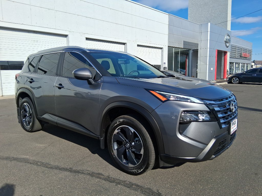 Used 2024 Nissan Rogue SV w/ SV Premium Package