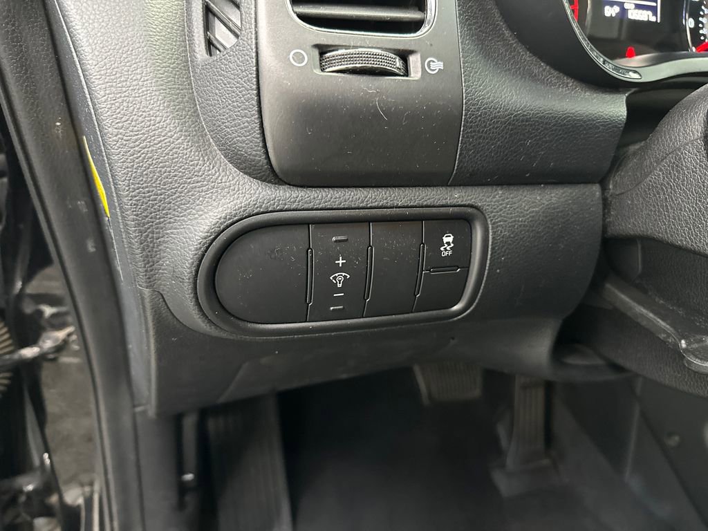 Used 2017 Kia Forte LX image 25