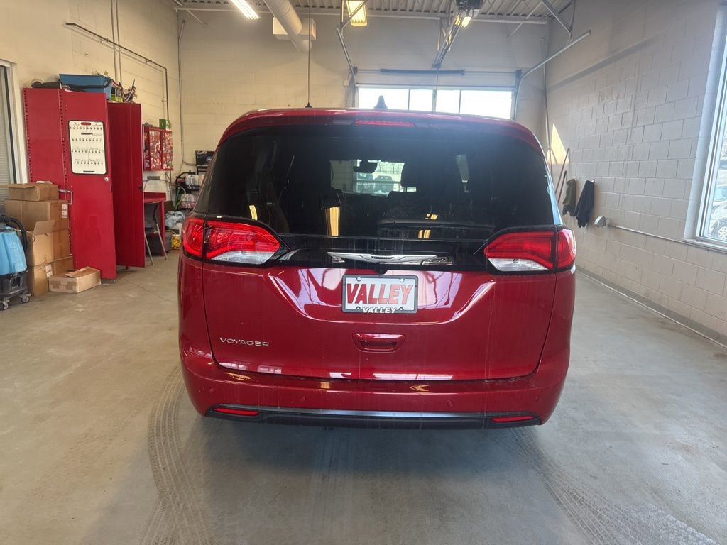 New 2026 Chrysler Voyager LX image 13
