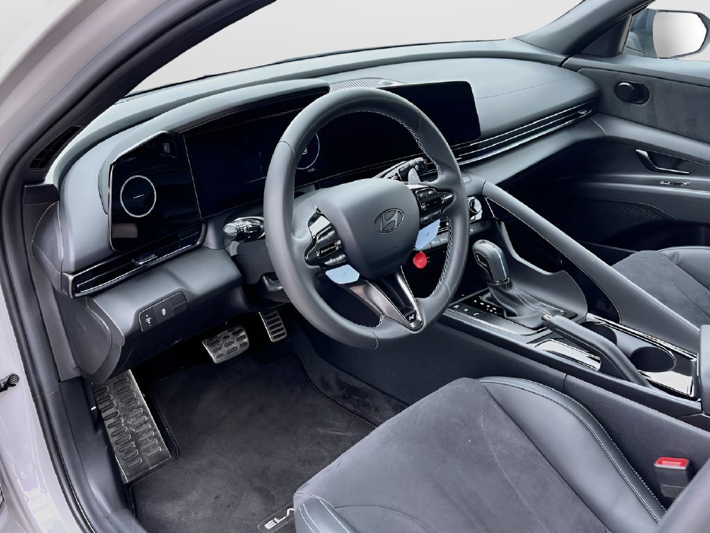 Used 2025 Hyundai Elantra N FWD image 9