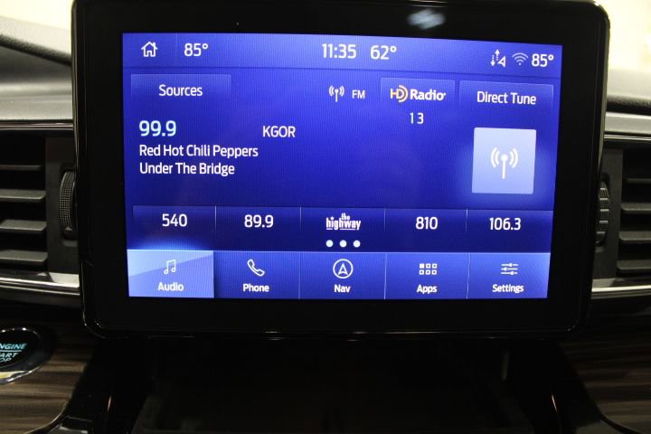 Used 2023 Ford Explorer Limited w/ Equipment Group 301A image 4