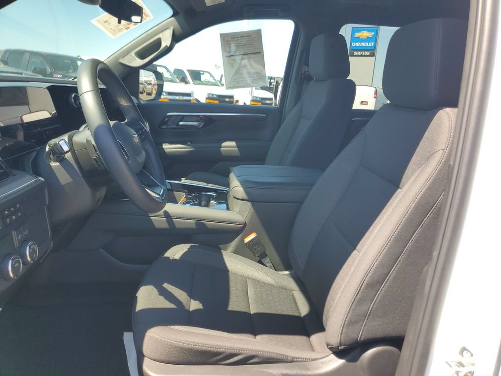 Used 2026 Chevrolet Suburban LS RWD image 18