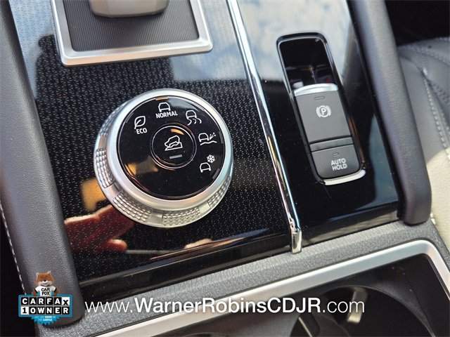 Used 2023 Mitsubishi Outlander SEL image 25