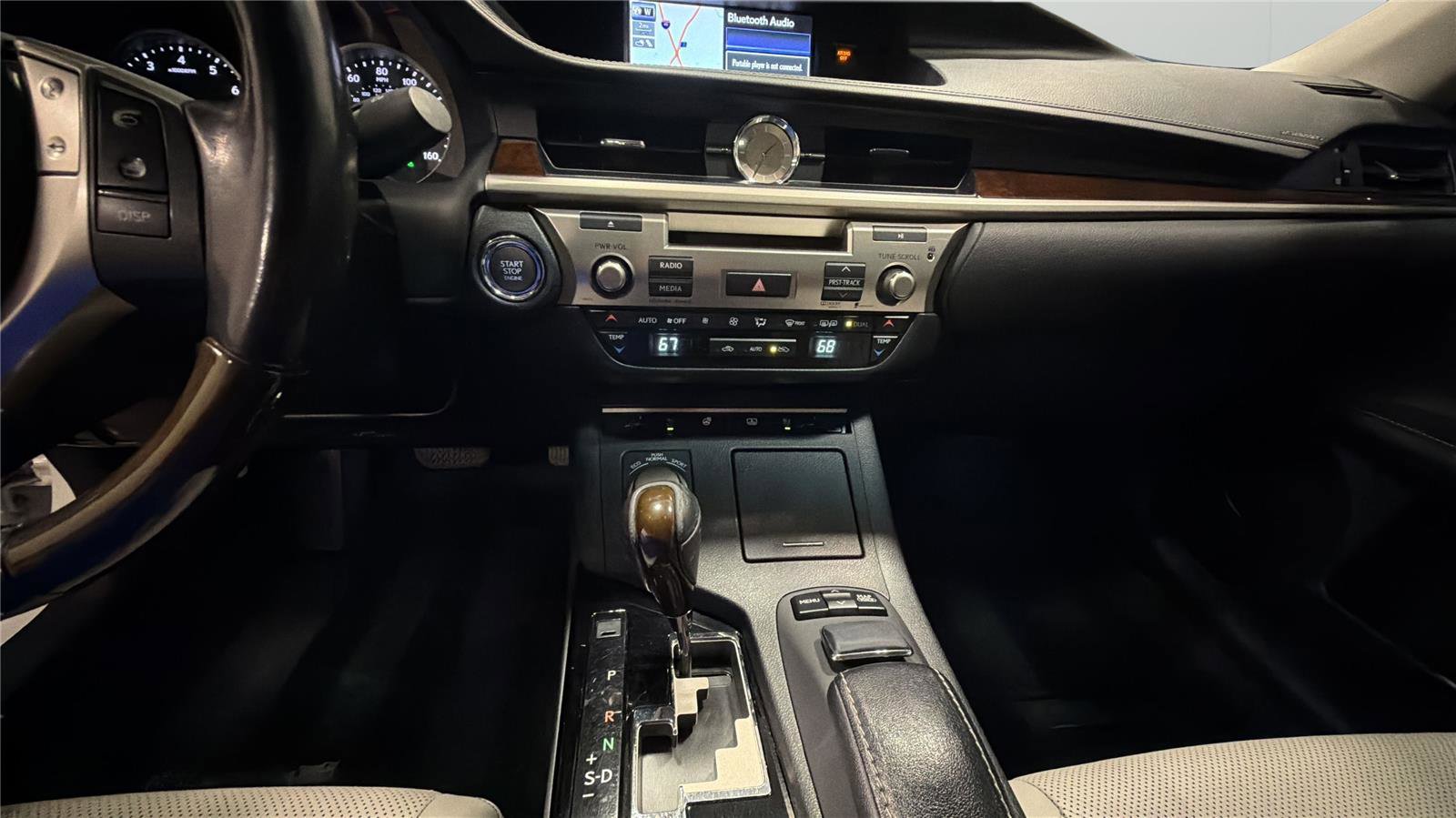 Used 2013 Lexus ES 350 w/ Luxury Pkg FWD image 17