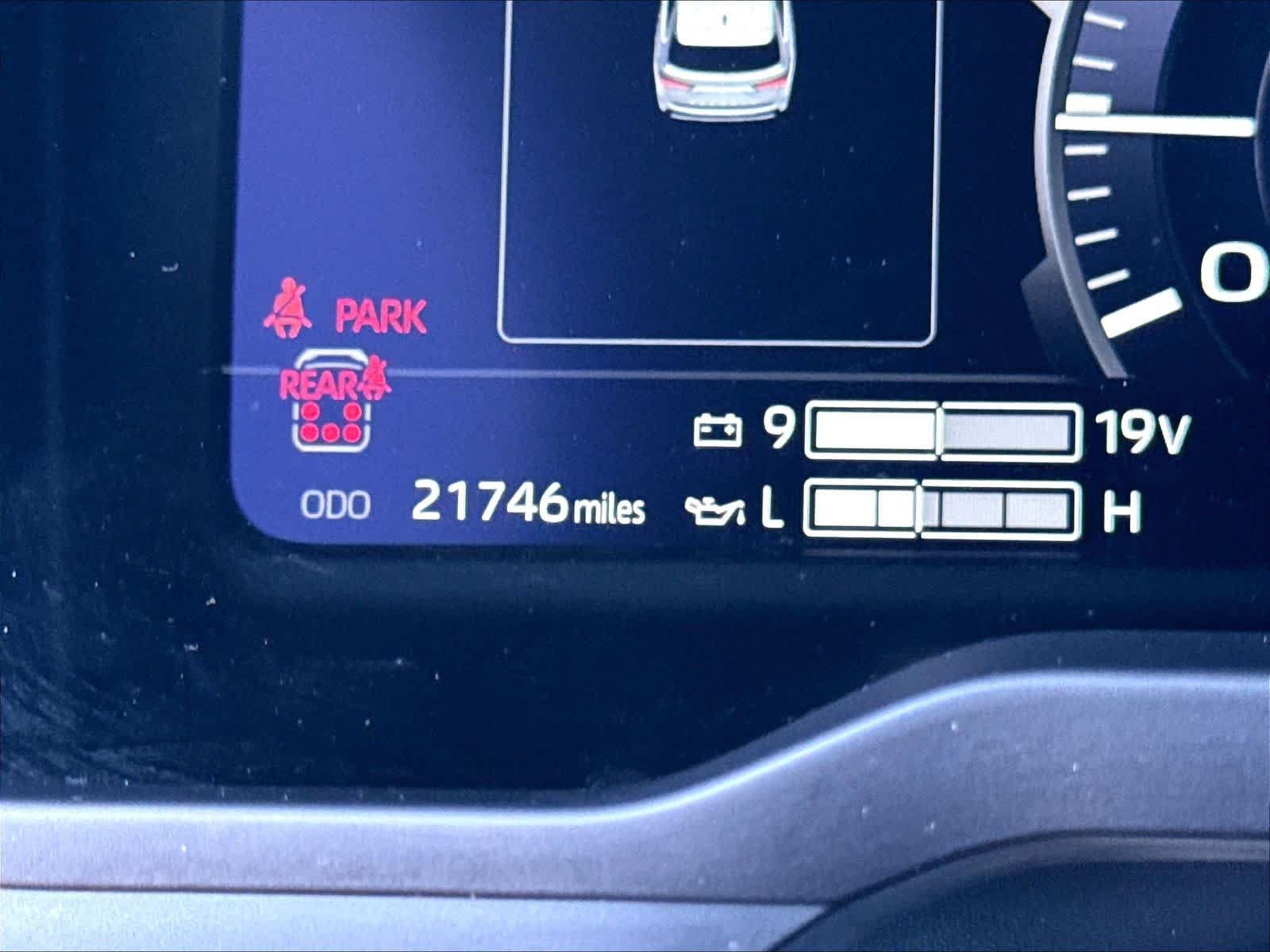 Used 2024 Toyota Sequoia Platinum AWD/4WD image 16