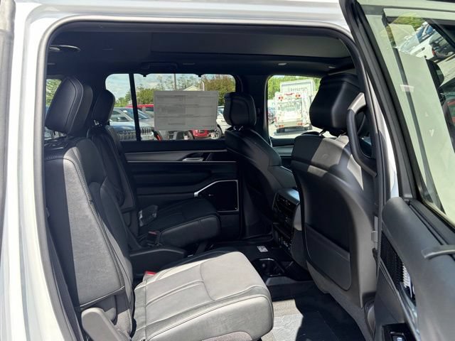 New 2026 Jeep Grand Wagoneer Limited AWD/4WD image 29