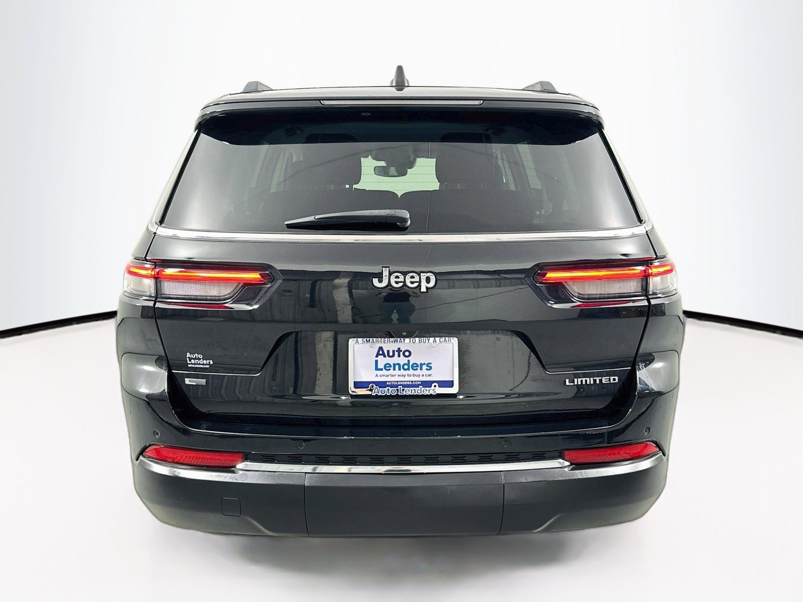 Used 2023 Jeep Grand Cherokee L Limited RWD image 6