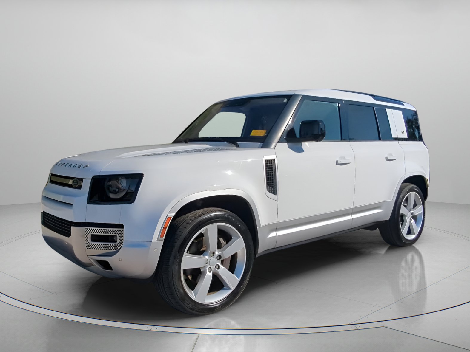 Used 2022 Land Rover Defender 110 SE image 8