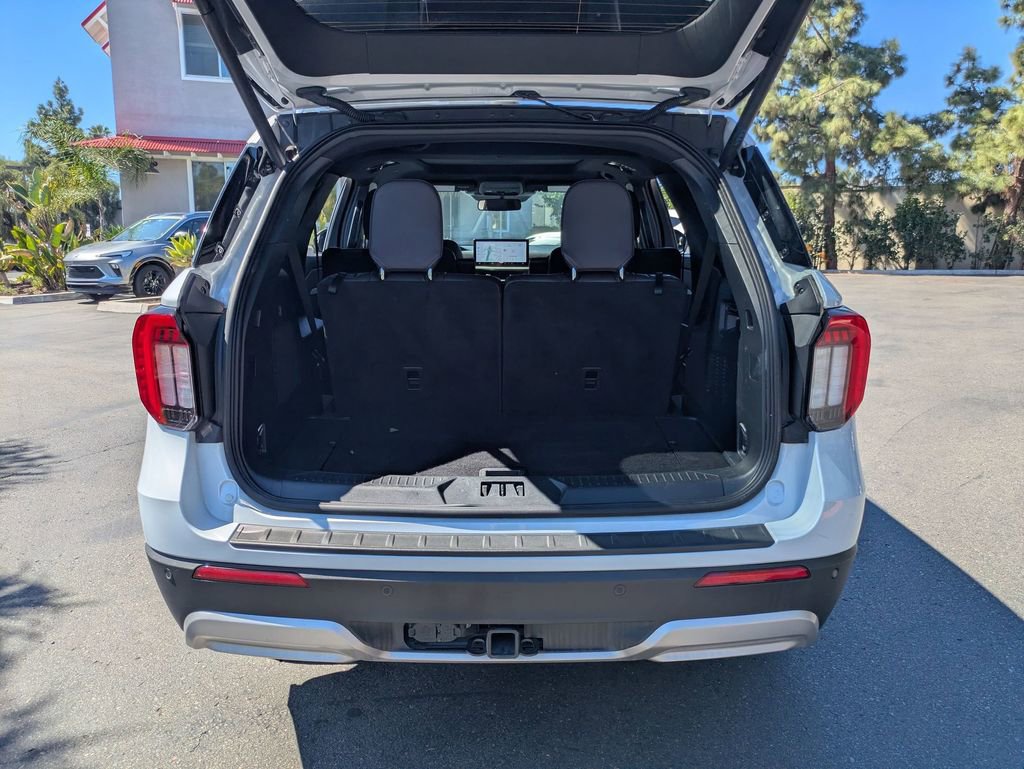 Used 2025 Ford Explorer Platinum w/ LUX Leather Package image 31