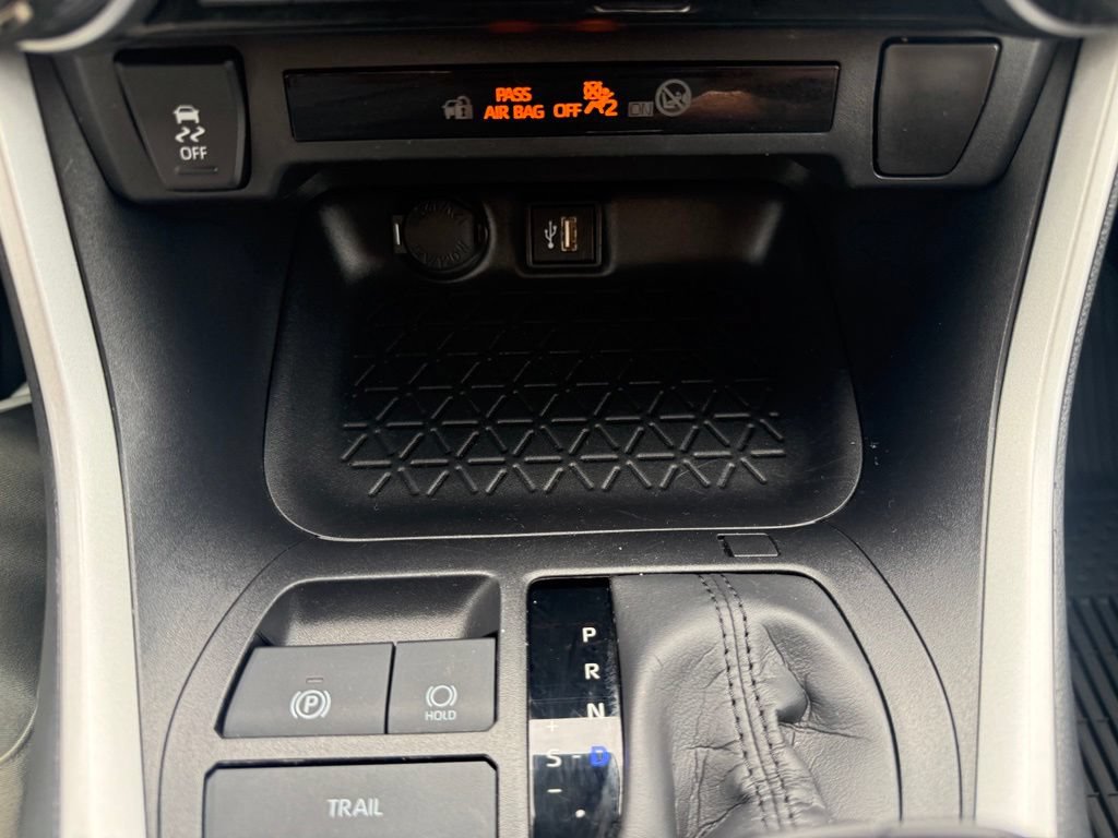 Certified 2025 Toyota RAV4 SE AWD/4WD image 25