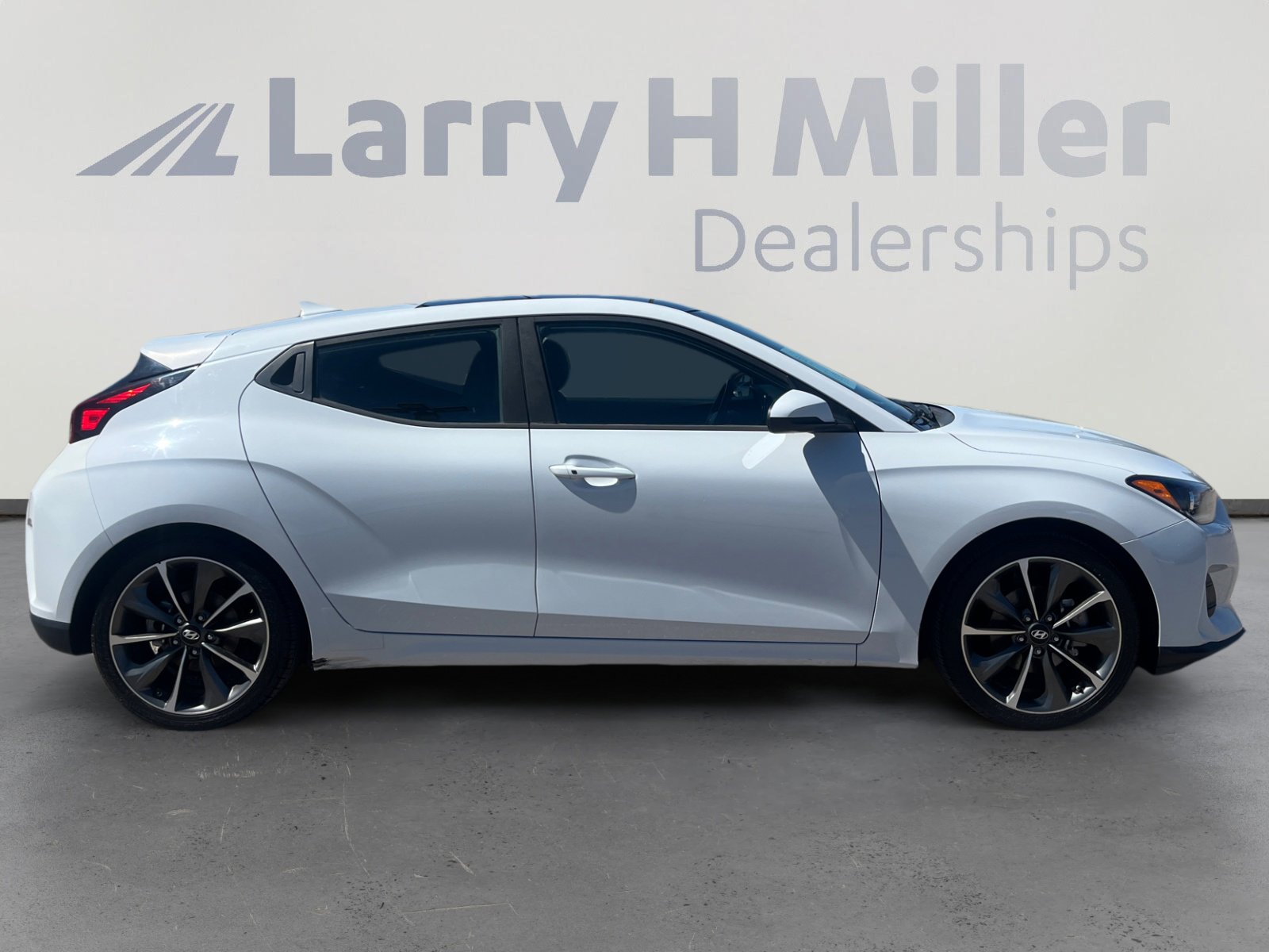 Used 2020 Hyundai Veloster 2.0 Premium image 6
