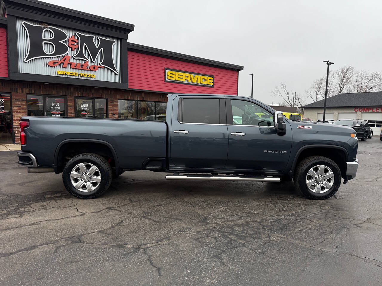 Used 2020 Chevrolet Silverado 2500 LTZ w/ LTZ Premium Package AWD/4WD image 9