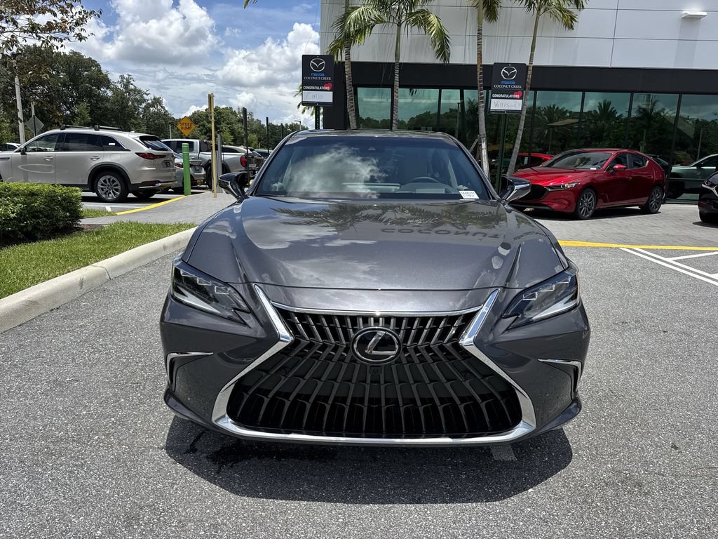 Used 2024 Lexus ES 300h Ultra Luxury w/ Accessory Package (Z2) FWD image 29