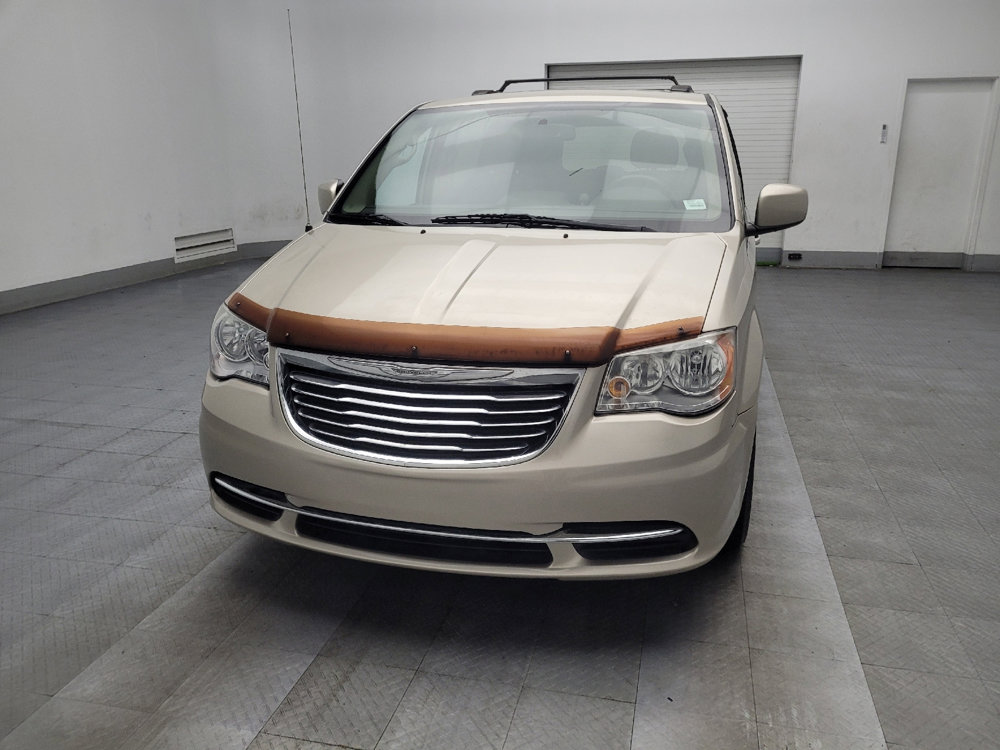 Used 2015 Chrysler Town & Country LX image 15