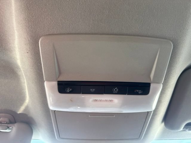 Used 2025 Nissan Sentra SR FWD image 34