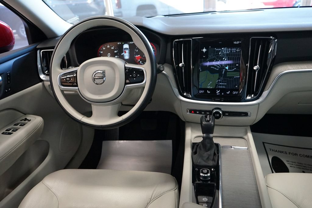 Used 2022 Volvo V60 T5 Cross Country AWD/4WD image 12