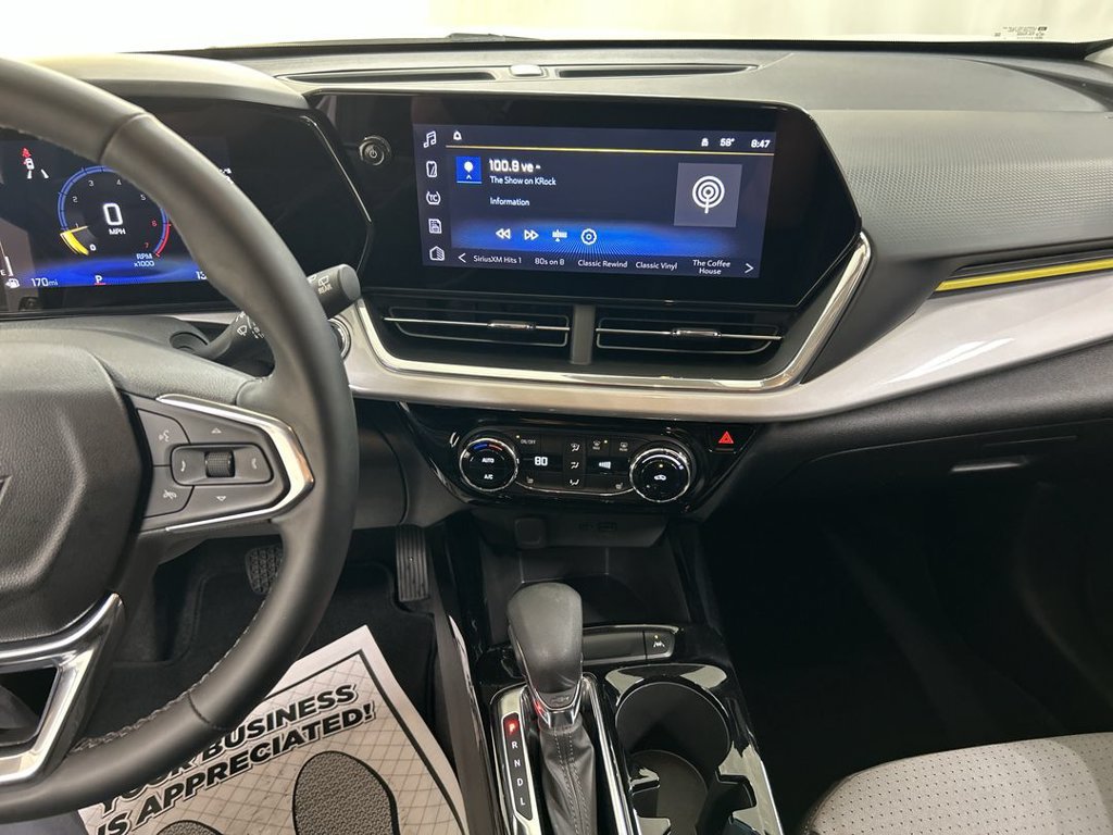 Certified 2024 Chevrolet Trax LT w/ LT Convenience Package FWD image 18