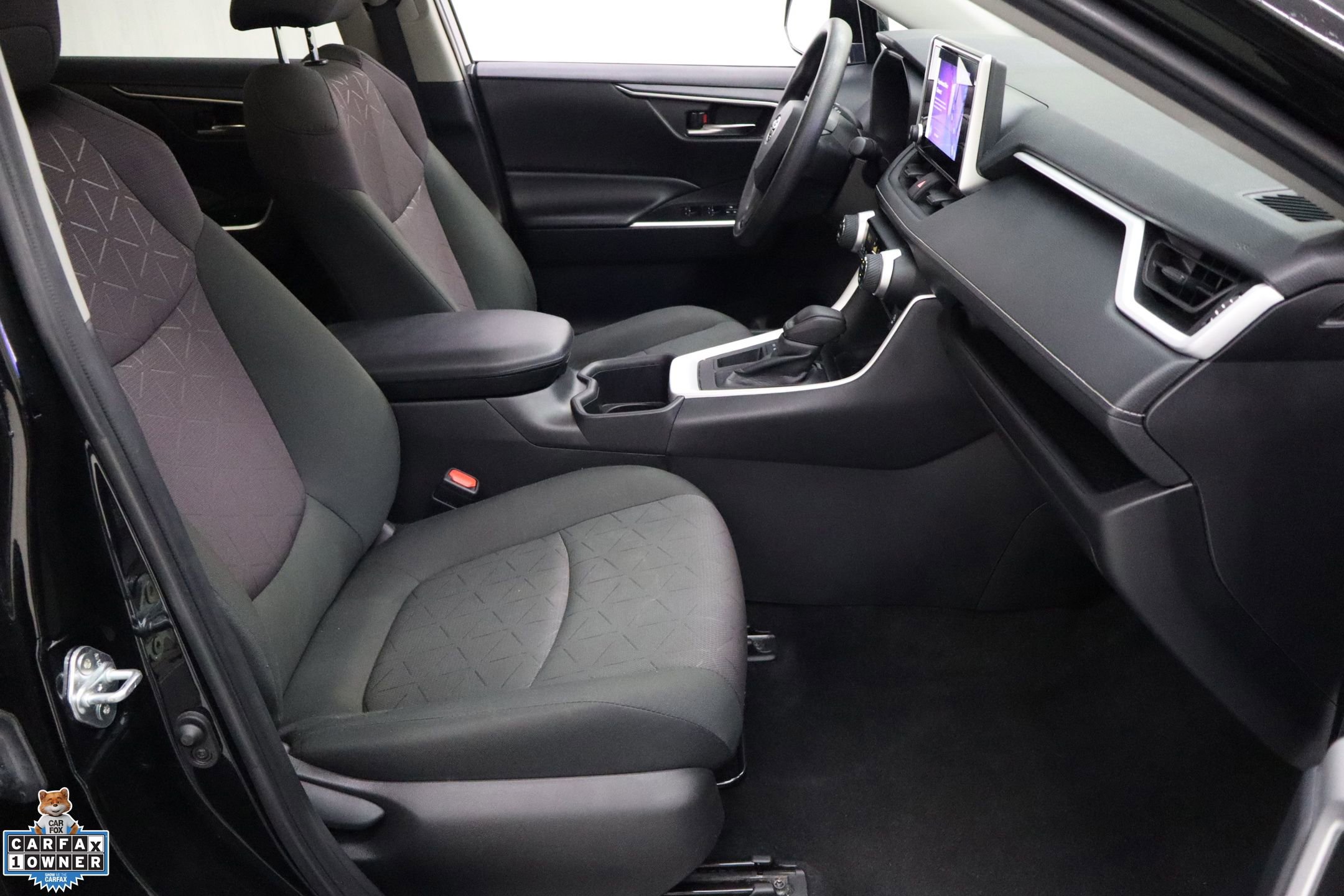 Used 2024 Toyota RAV4 XLE image 28