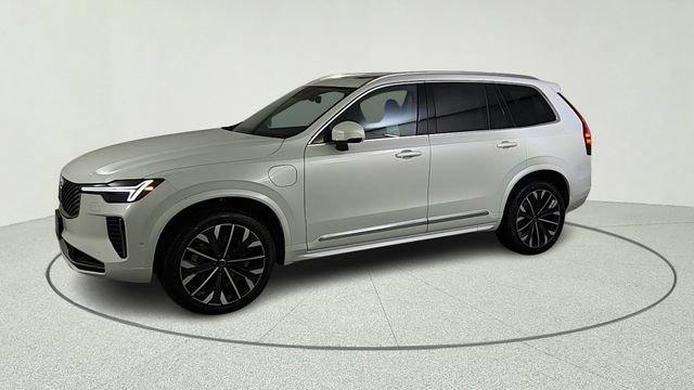 New 2026 Volvo XC90 T8 Plus w/ Protection Package AWD/4WD image 3