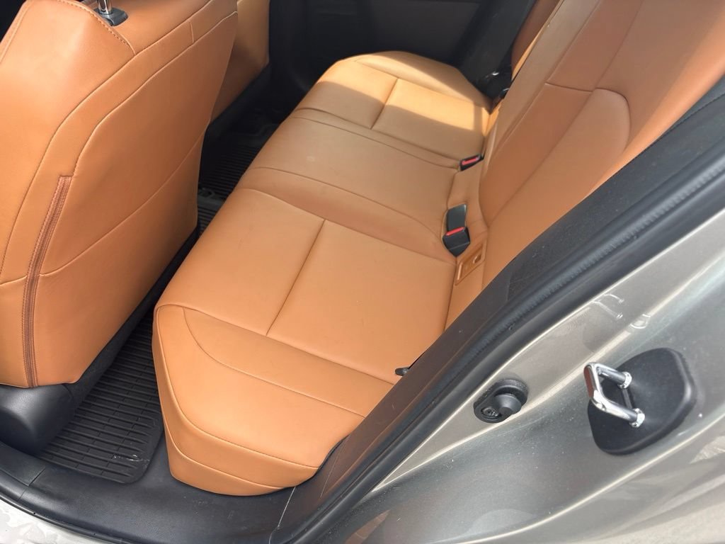 Used 2021 Lexus UX 200 w/ Premium Package FWD image 18